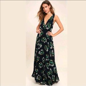 Lulu’s Remember the Days Navy Floral Maxi Dress